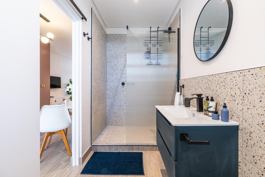 To Let 1 Bedroom Property for Rent in Sea Point Western Cape
